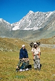 T�bo�i�t� Alyas, vzadu Kugti Pass