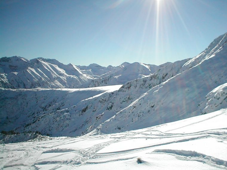 Bulharsko - snowboarding a ly¾ování - Bansko