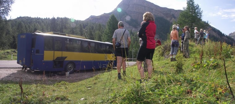 Dolomity s autobusem